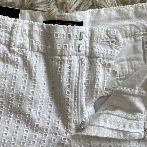 Banana Republic Eyelet Shorts White 4 1/2 Inches - Picture 6 of 11